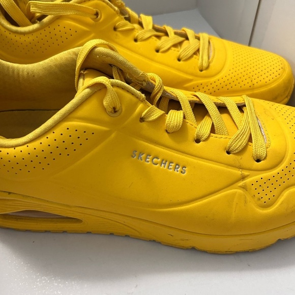 Skechers Men’s Yellow Sneakers

Size 9 1/2 - Picture 4 of 8
